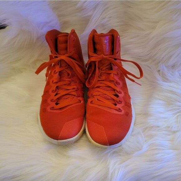 Nike Hyperdunk High Tops - Picture 1 of 7